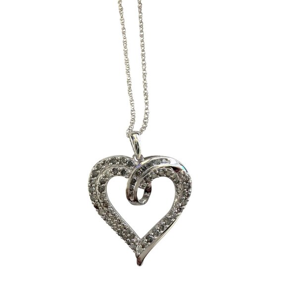 Stunning 1 Ct Natural Diamond Heart Shaped Pendant with Chain - Picture 3 of 16